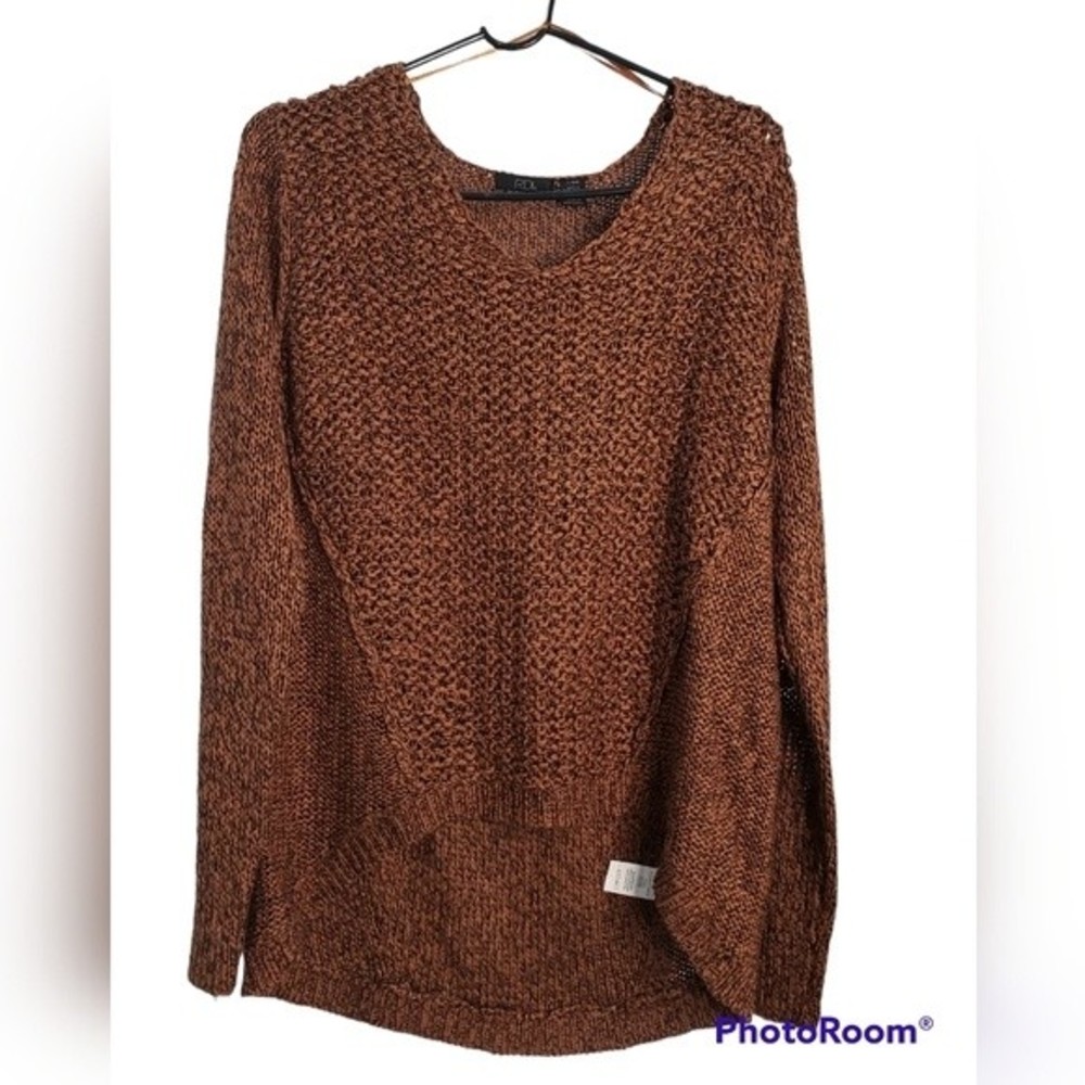 RDI women's V-nexk sweater